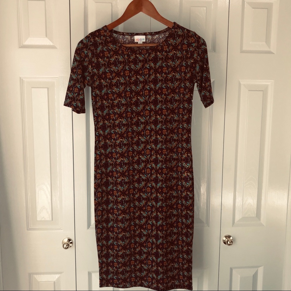 ✨NEW✨LulaRoe Julia Dress 💜💐So Pretty💐💜